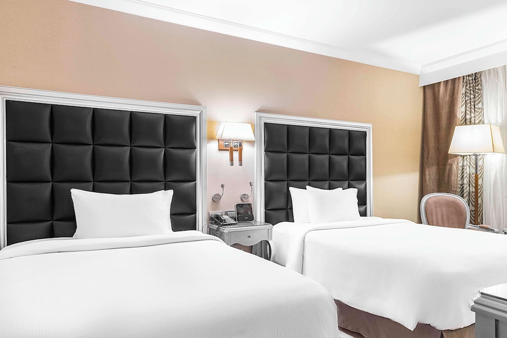 EXECUTIVE, TWIN BEDS, CITY VIEW