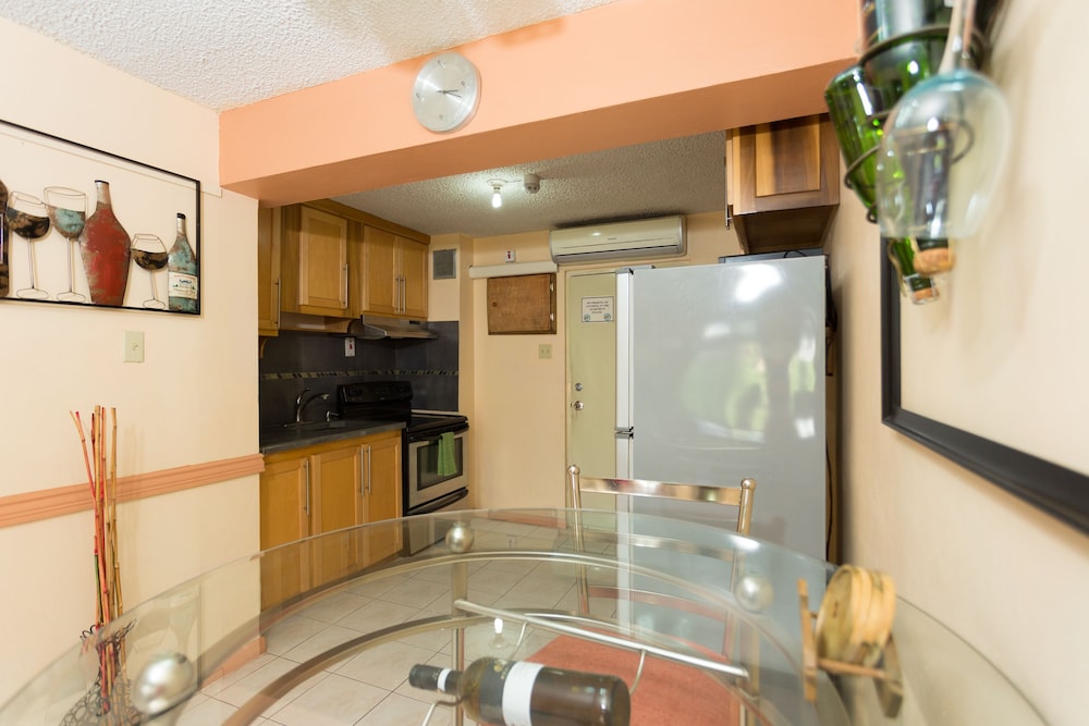 New Kingston C.A. Guest Apartments I 4/18