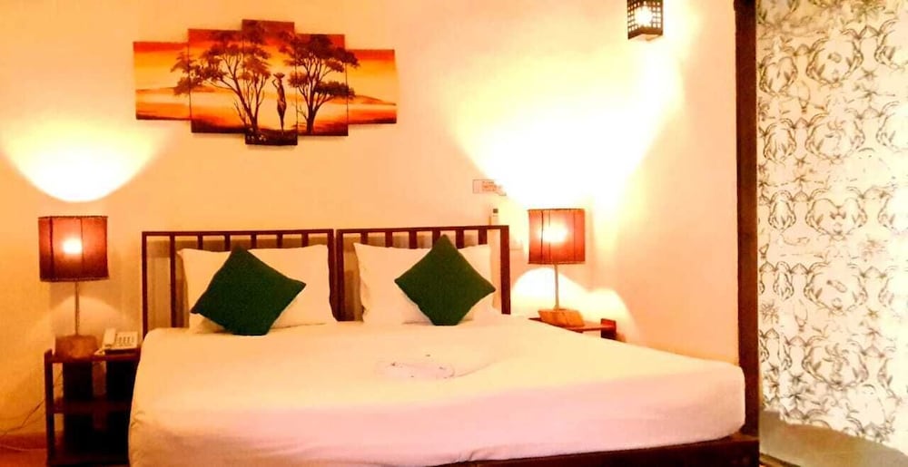 Pavana Hotel 9/63
