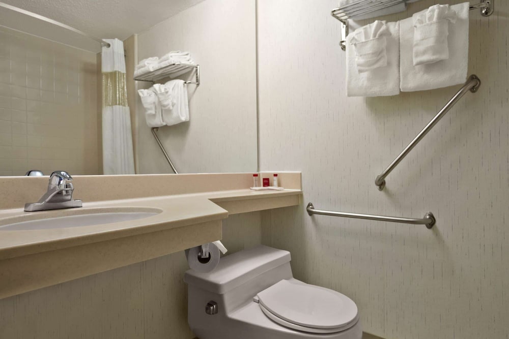Ramada By Wyndham Grand Junction 15/58