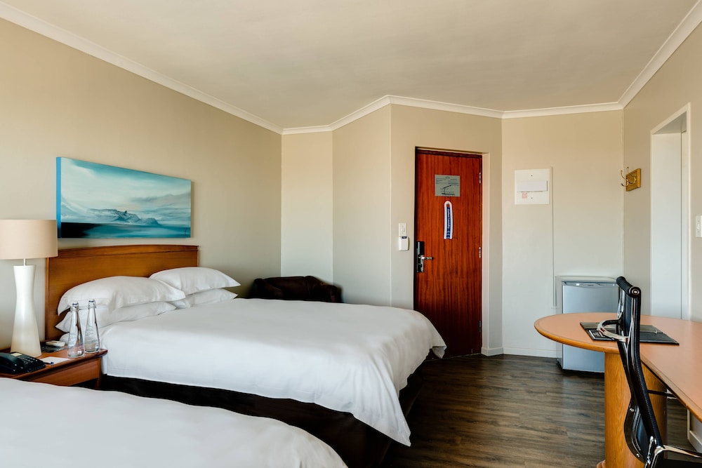 Protea Hotel by Marriott Cape Town Tyger Valley 8/45