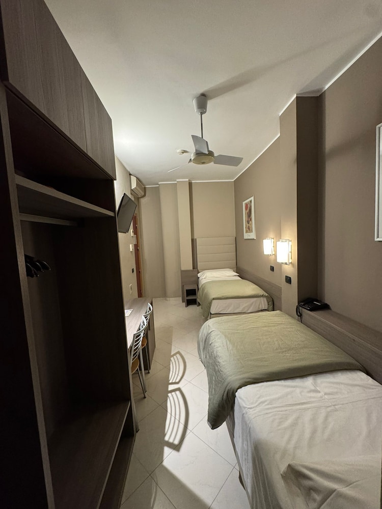 Hotel Parma 32/57