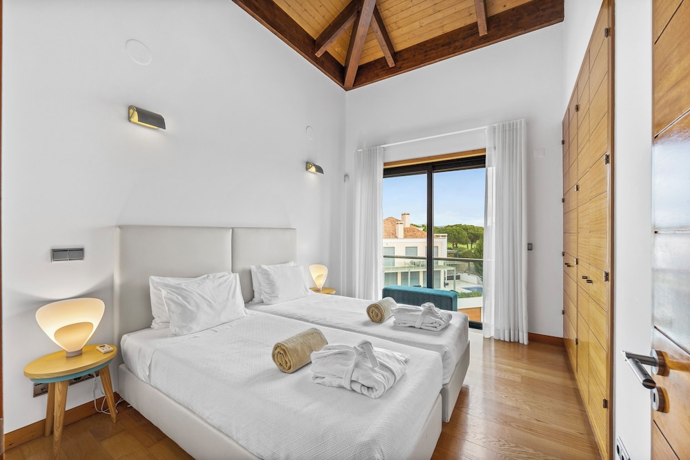 2 Bedrooms, Deluxe, Town House, King and Twin Beds, Hot Tub