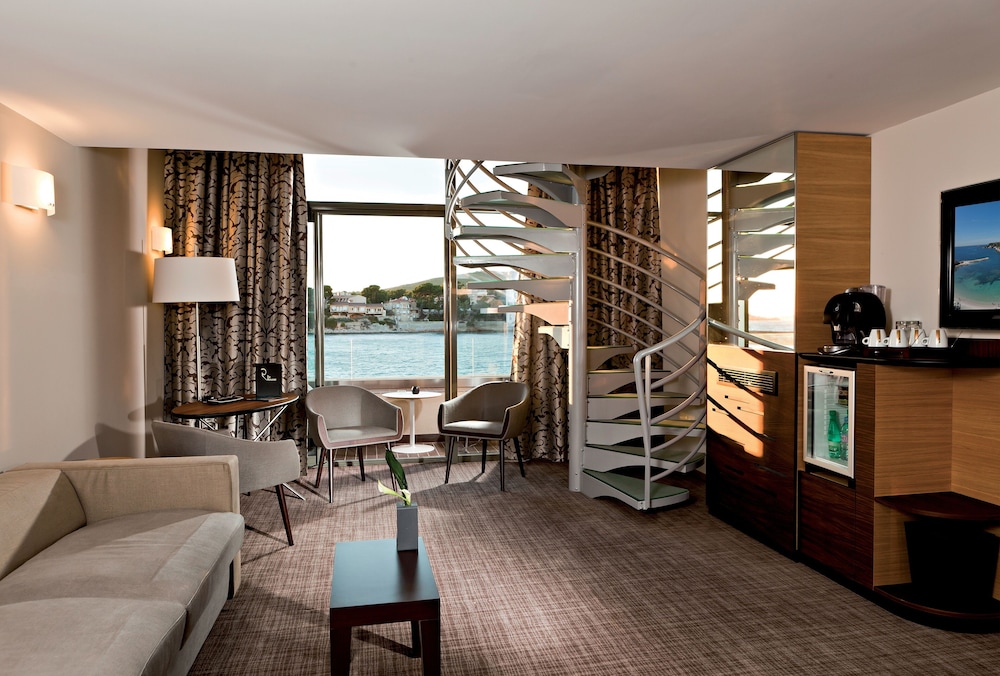 Thalazur Bandol Ile Rousse Hotel 49/71
