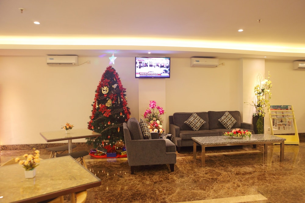 Life Hotel Soekarno Hatta Makassar 12/19