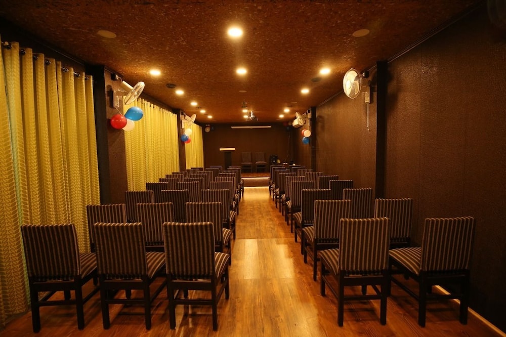 Hotel Marina Manor 30/37