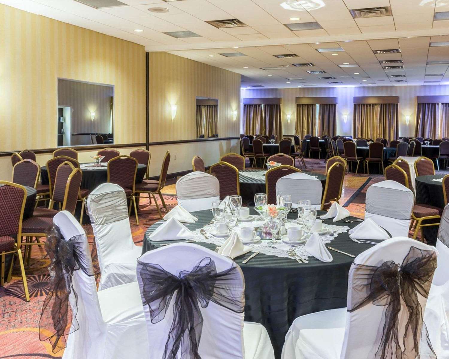 Clarion Hotel Somerset - New Brunswick, NJ 29/33