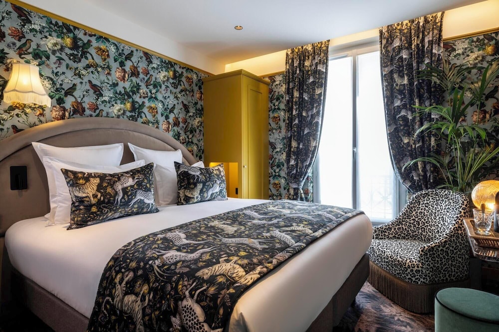 Hotel Ginette a la Folie 56/79