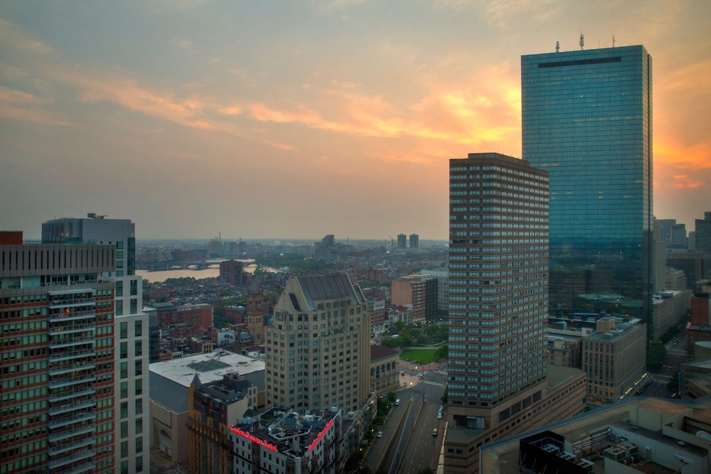 MARRIOTT COPLEY PLACE 23/53