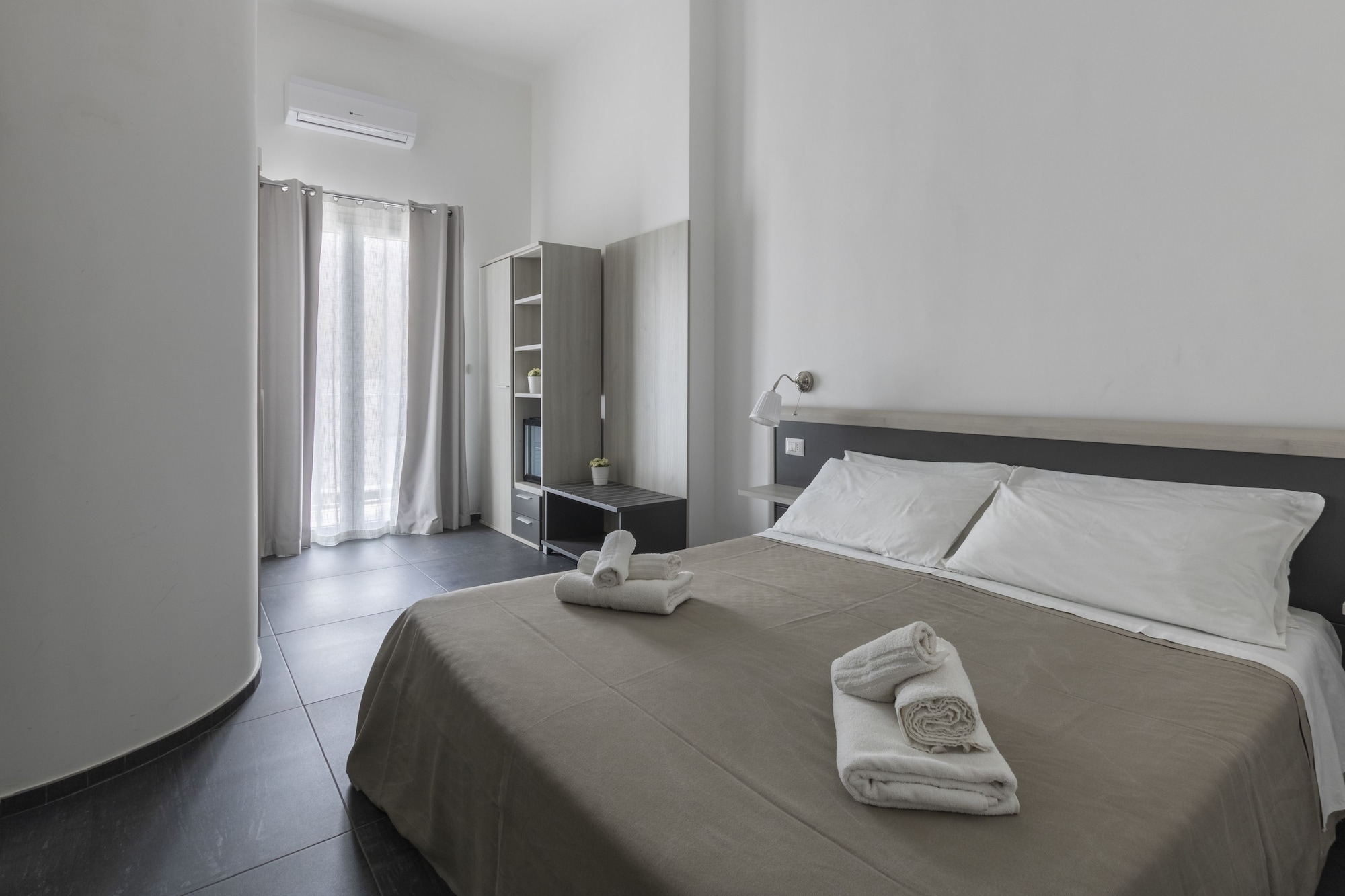1 BEDROOM, SUPERIOR, DOUBLE OR TWIN BED