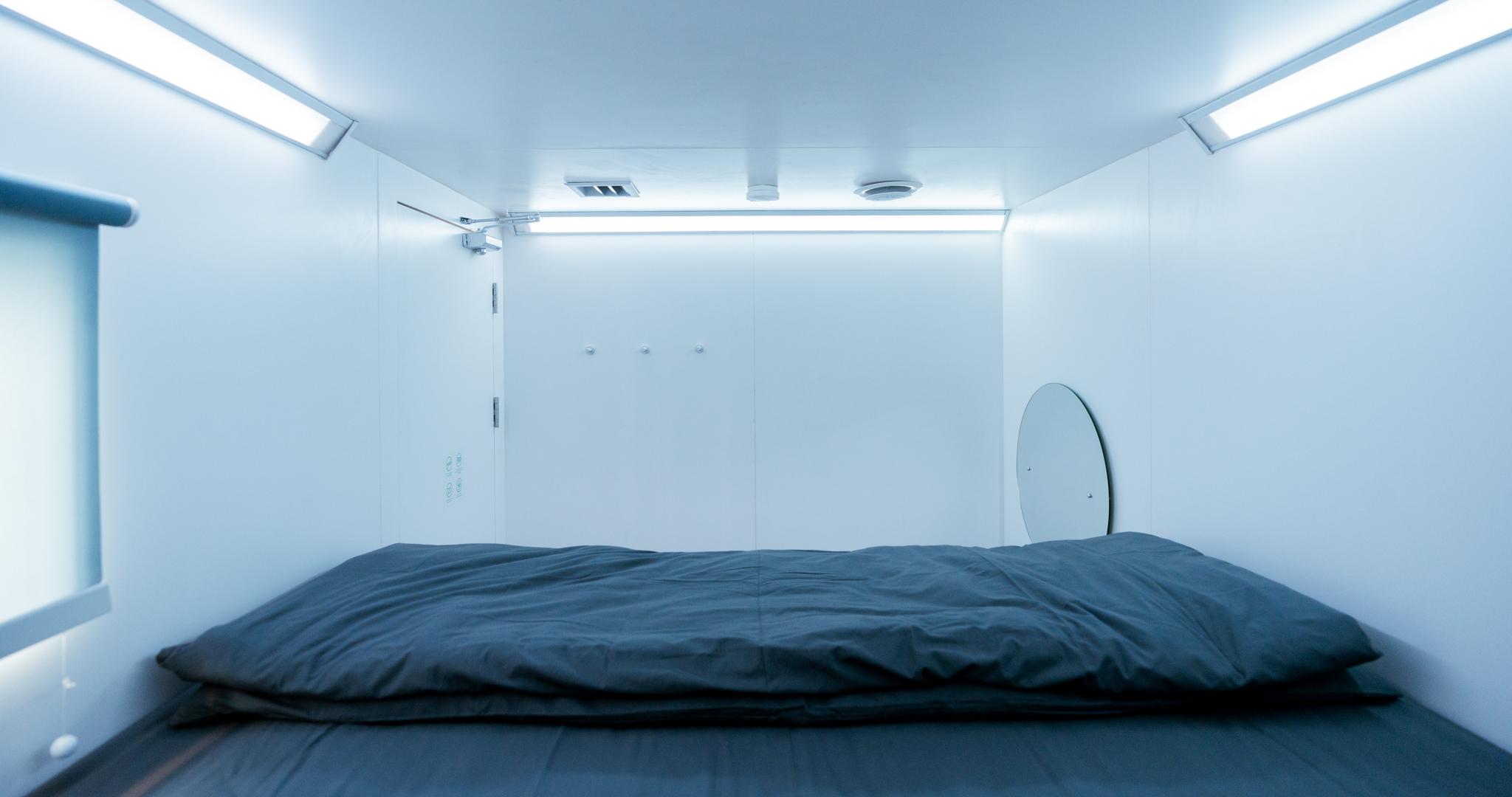SKY, DOUBLE BED