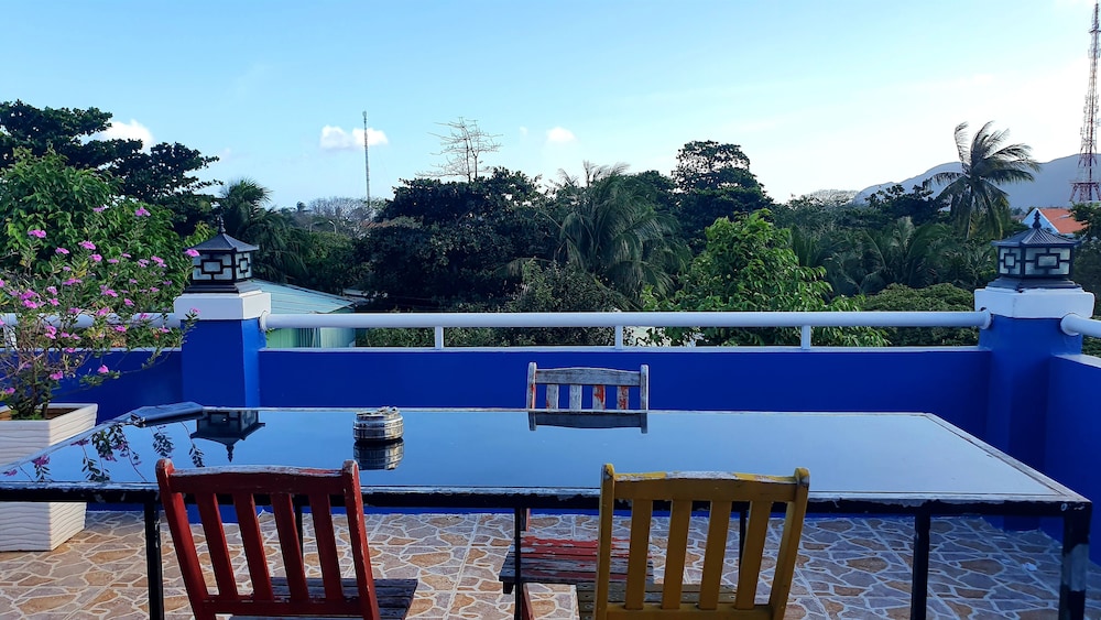 Lighthouse Boutique Hotel 33/45