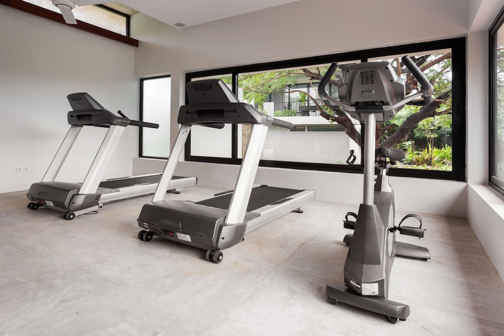 Hillocks Hotel Spa 35/60