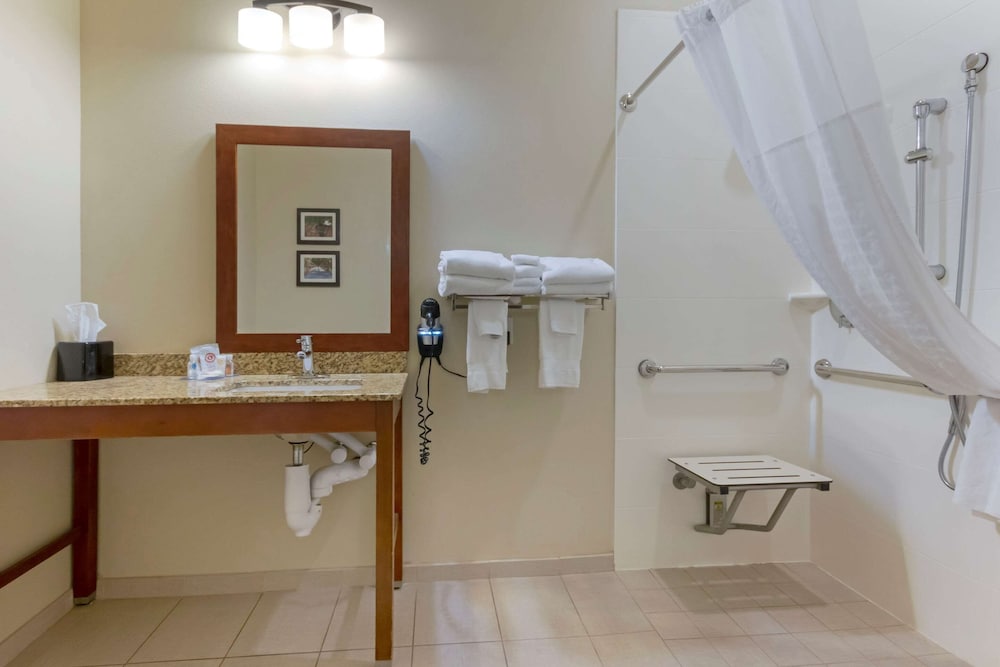 Comfort Suites Billings, MT 17/41