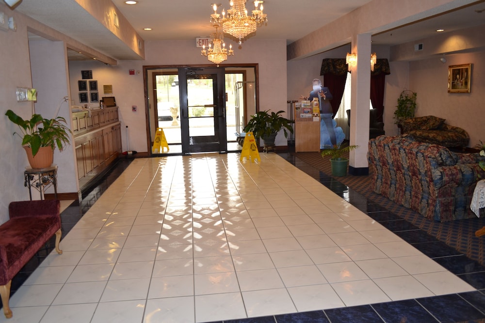 Baymont by Wyndham Albany, KY 29/34