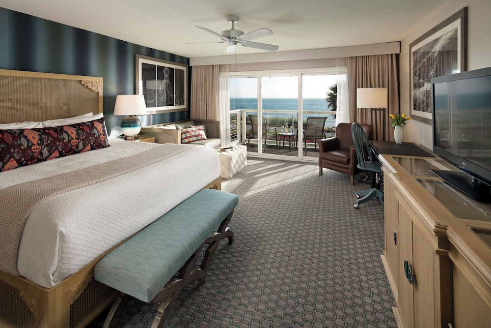 Deluxe, King Bed, Ocean View, Sofa, Balcony