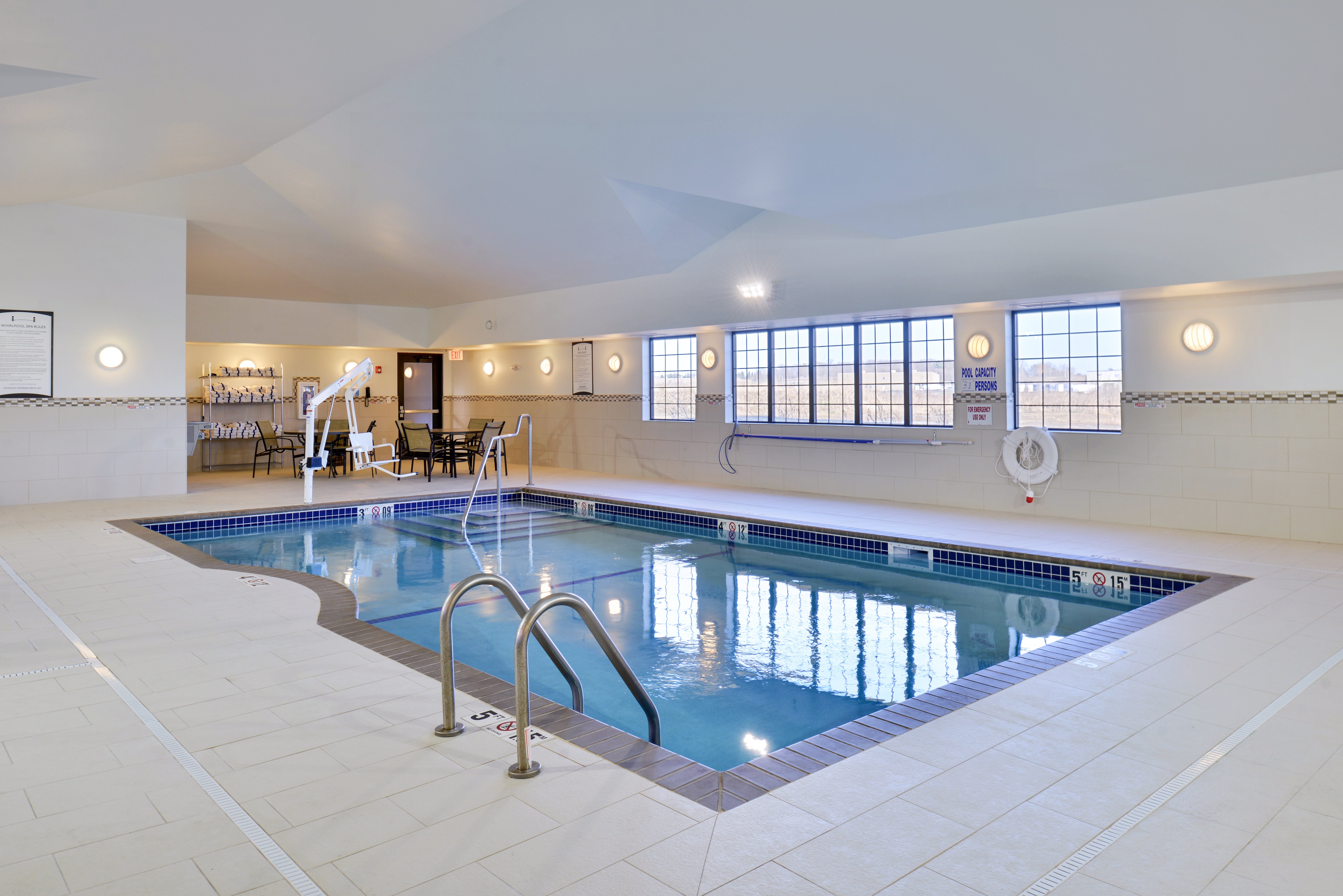 STAYBRIDGE SUITES ROCHESTER COMMERCE DR NW 20/56