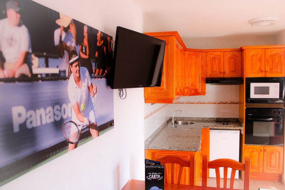 Castillo Beach Club35610 32/33