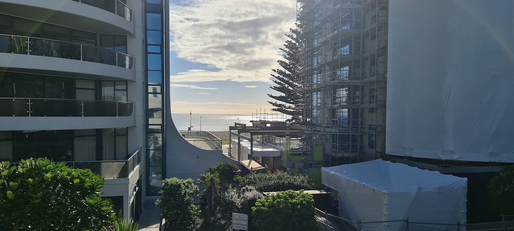 Oceanside Resort and Twin Towers 3/78