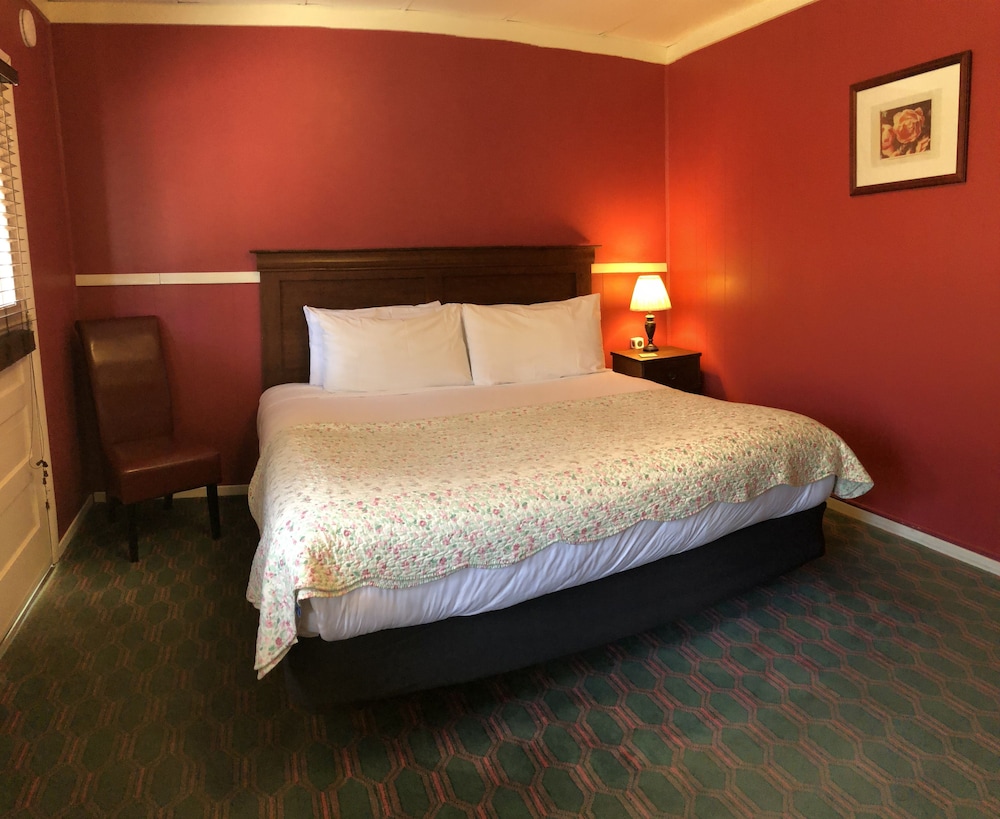 Alpine Inn 14/47