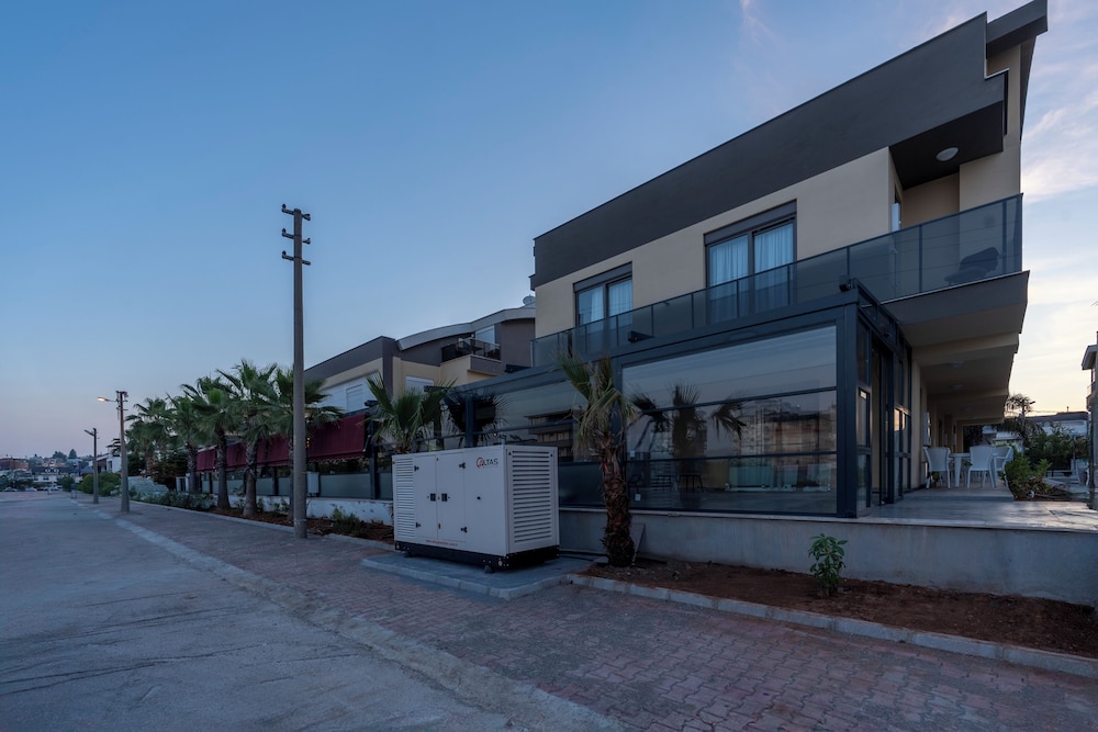 Lara Beach Homes 34/50