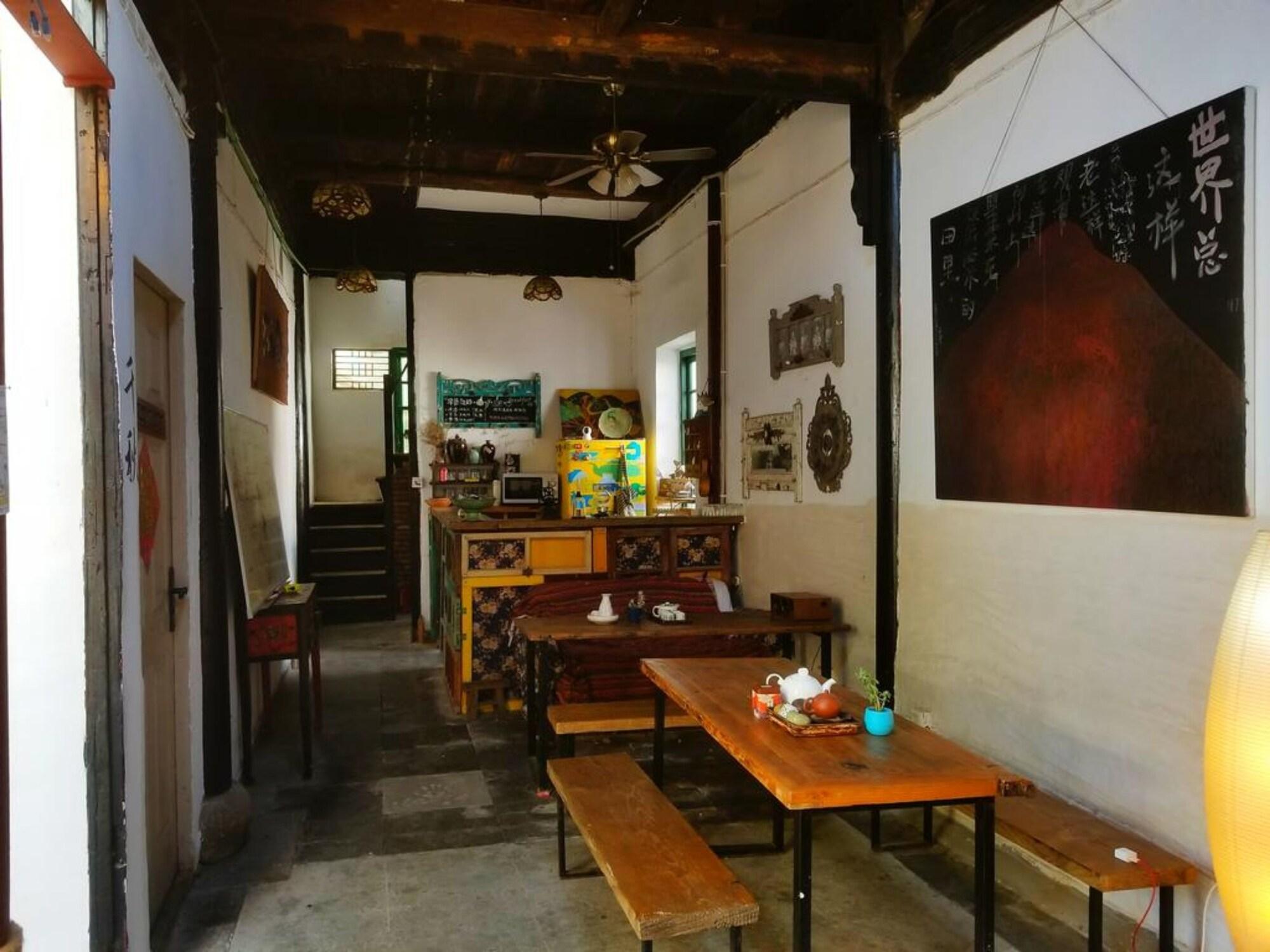 Zhujiajiao Uma Hostel 13/14