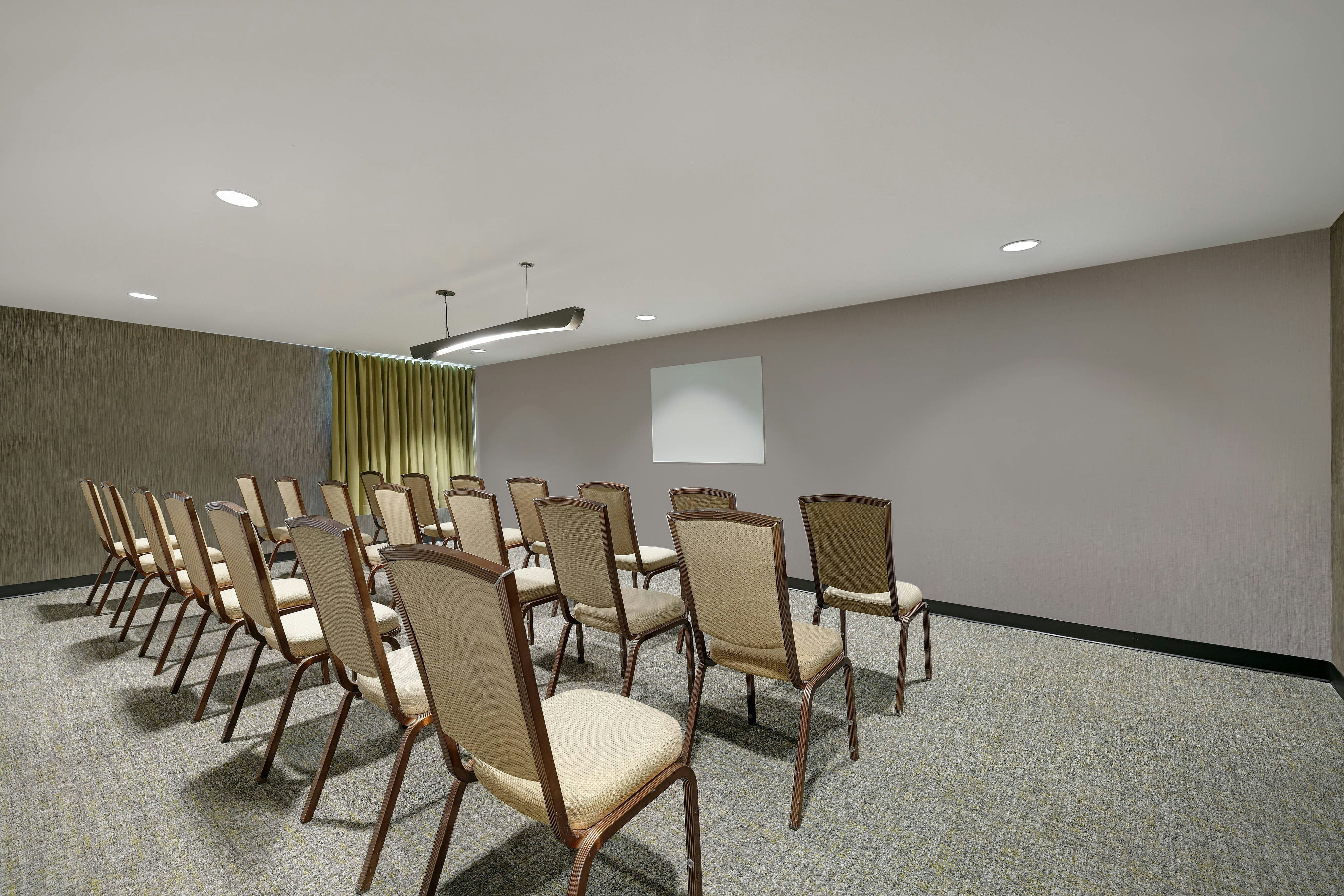 SpringHill Suites by Marriott Palm Desert 43/54