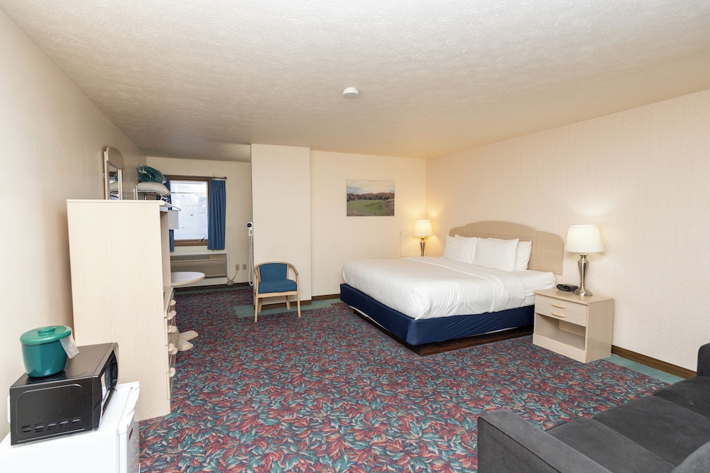 Cedar Motor Inn 34/56