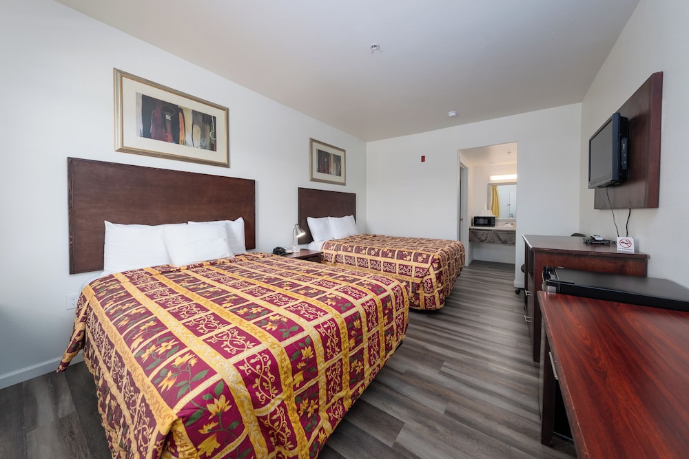 America Inn Suites 14/45