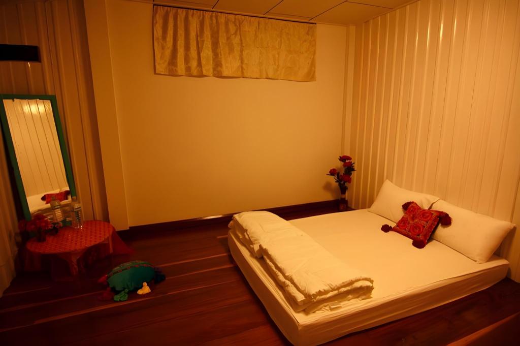 Chezmoi Handicraft & Homestay 8/26