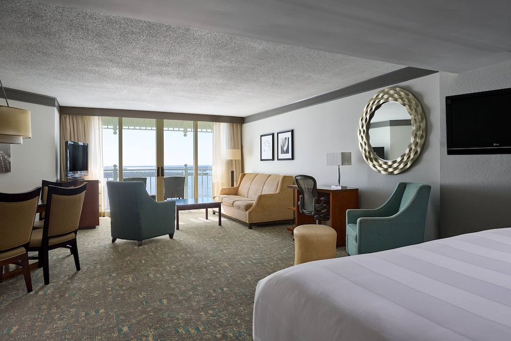 Tower, Studio, King Bed, Water Front, Sofa, Balcony، Marriott Sanibel Harbour Resort And Spa 2/8