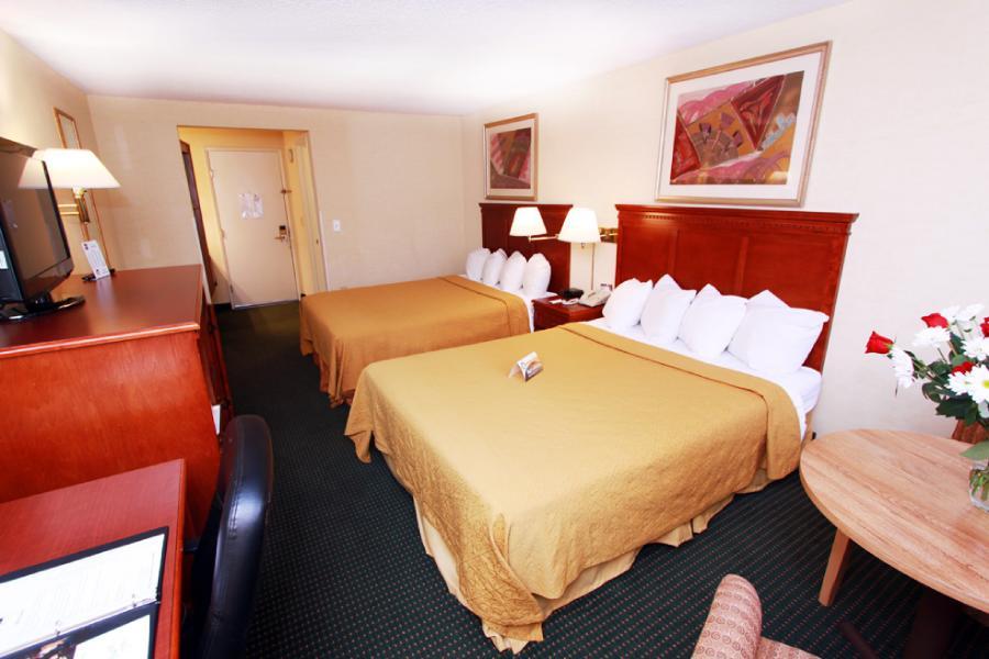 غرفة بسريرين كوين، Quality Inn SeaTac Airport Seattle 2/2