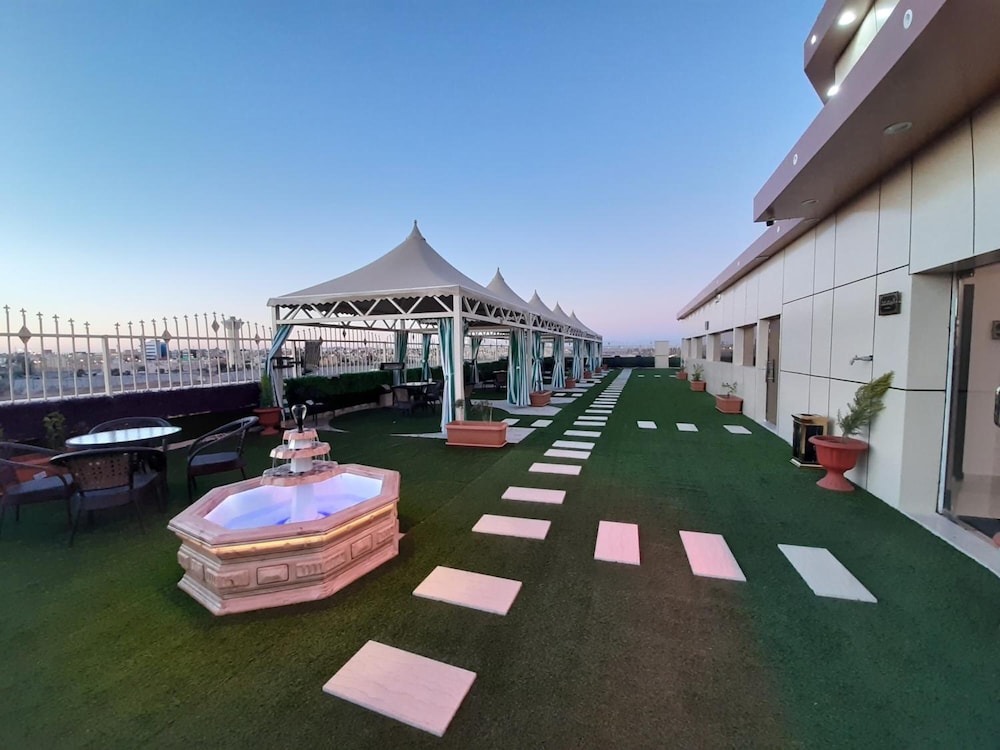 فندق قصر الشمال(Qasr Alshamal Hotel) 46/50