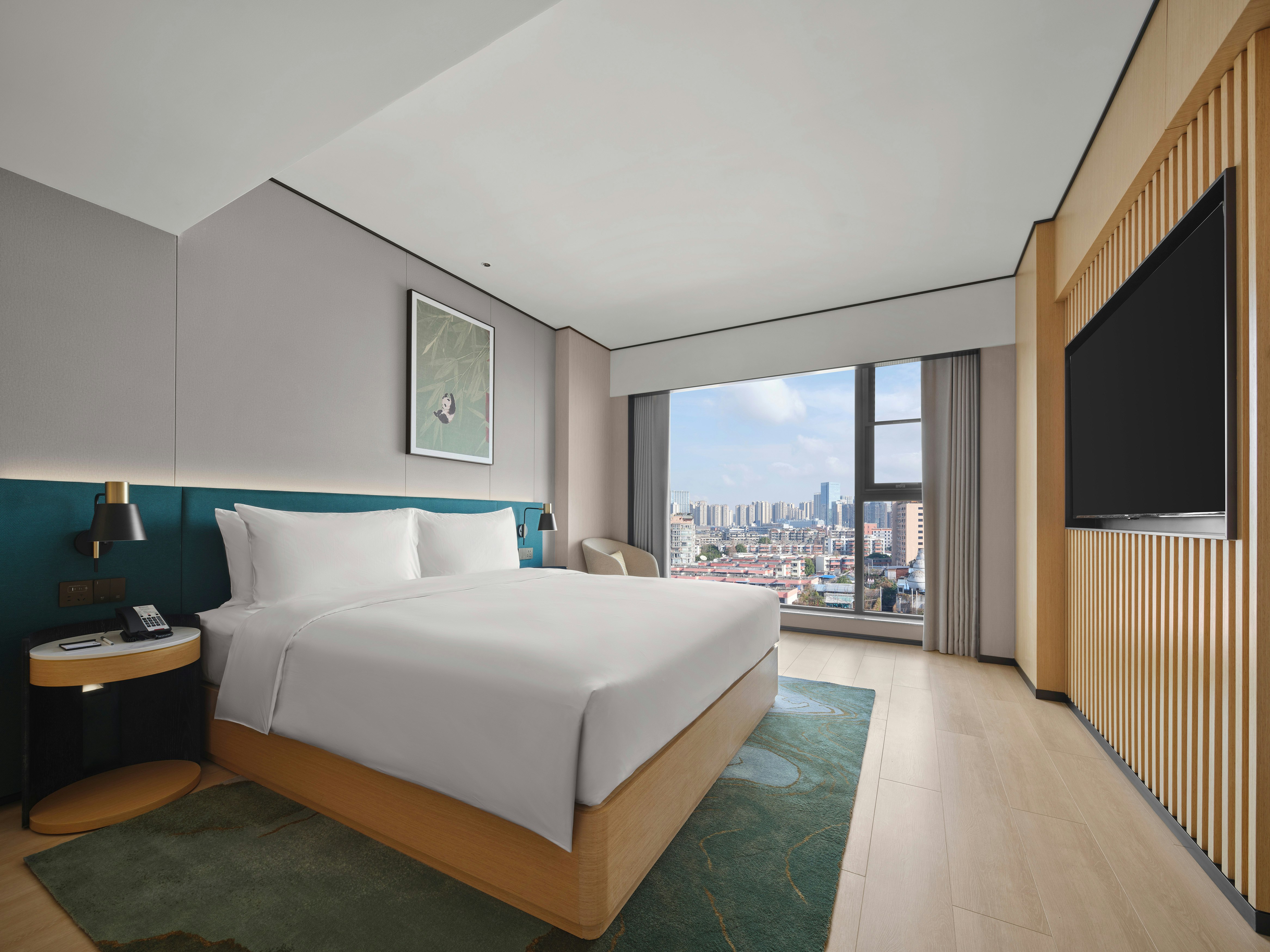GUEST ROOM, KING BED