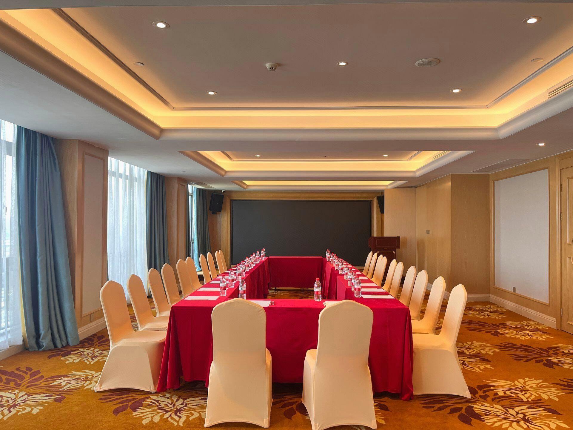 Vienna International Hotel (Zhuhai Gaolangang International) 51/56