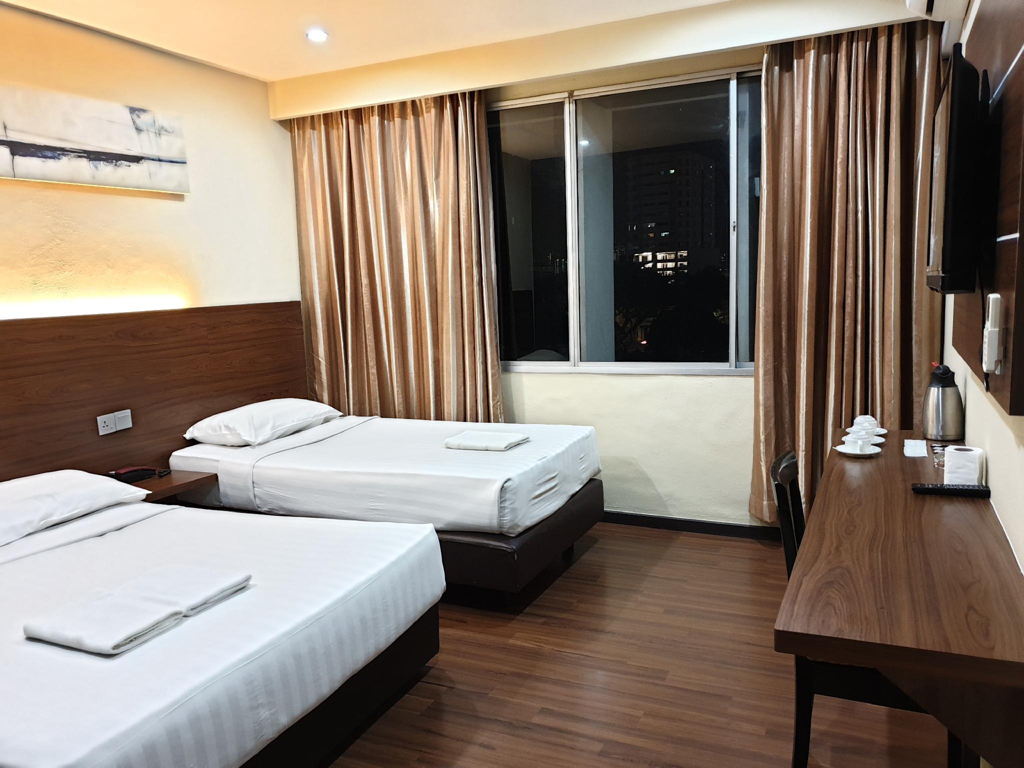 Deluxe, Triple, Double Bed