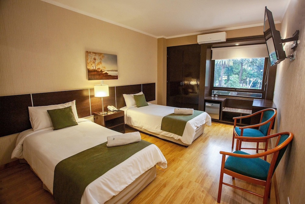 Ramada Plaza by Wyndham Tucuman 35/98