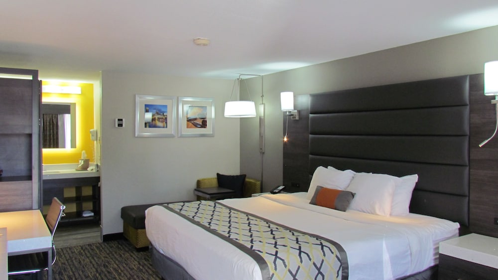 1 BEDROOM, DELUXE, SUITE, KING BED