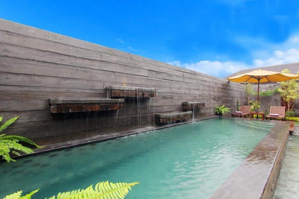 Bracha Villas photo1