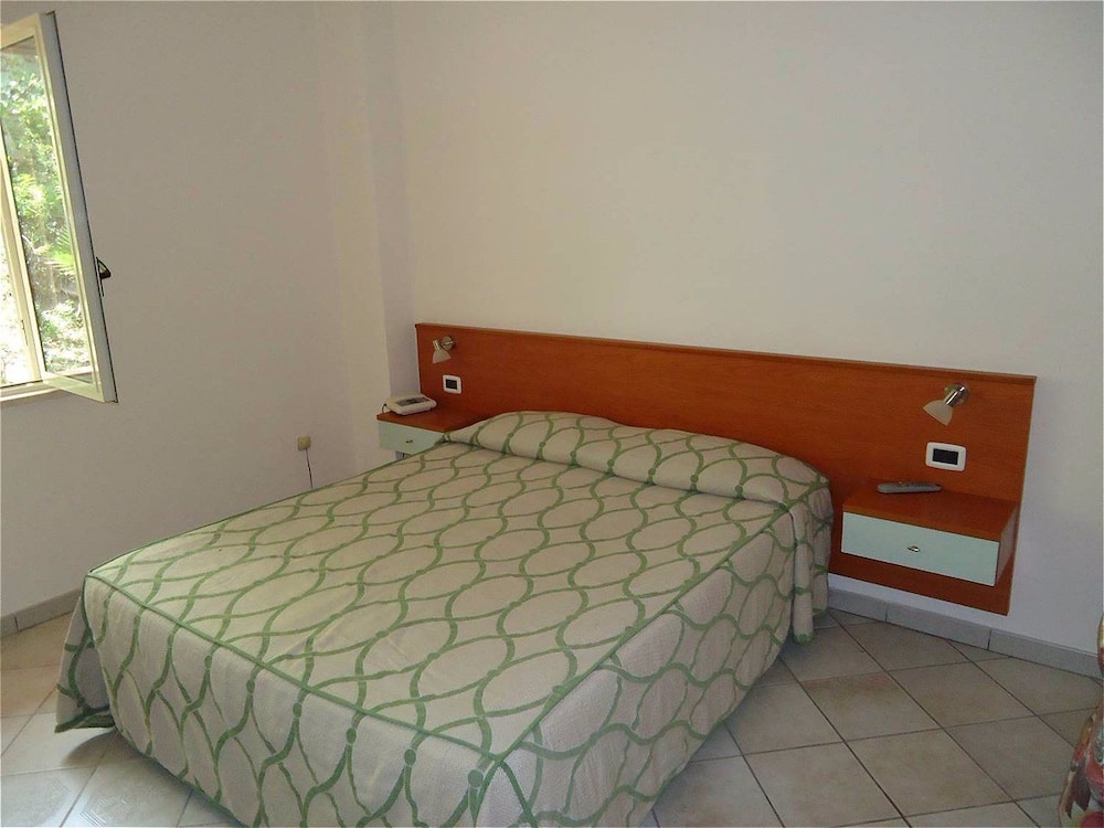 VILLAGGIO RESIDENCE OLD RIVER 16/66