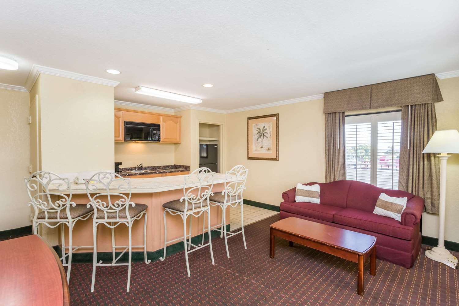 Days Inn By Wyndham Destin 30/40