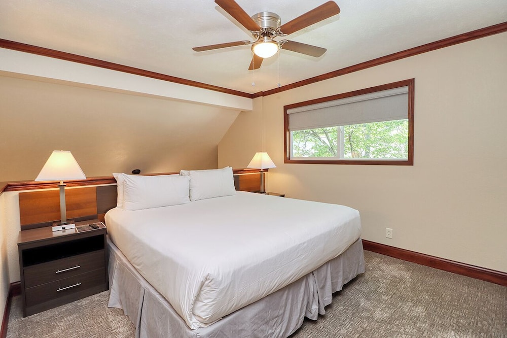 Chase Suite Hotel Lincoln 12/71