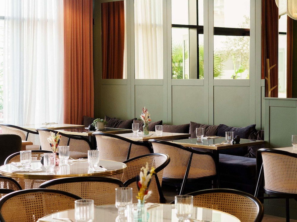 Square Lodge Hotel La Roche sur Yon - Handwritten Collection 39/46