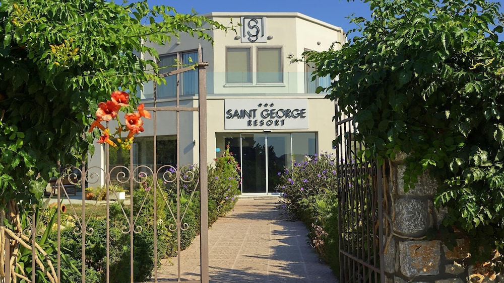 Saint George Resort 6/60