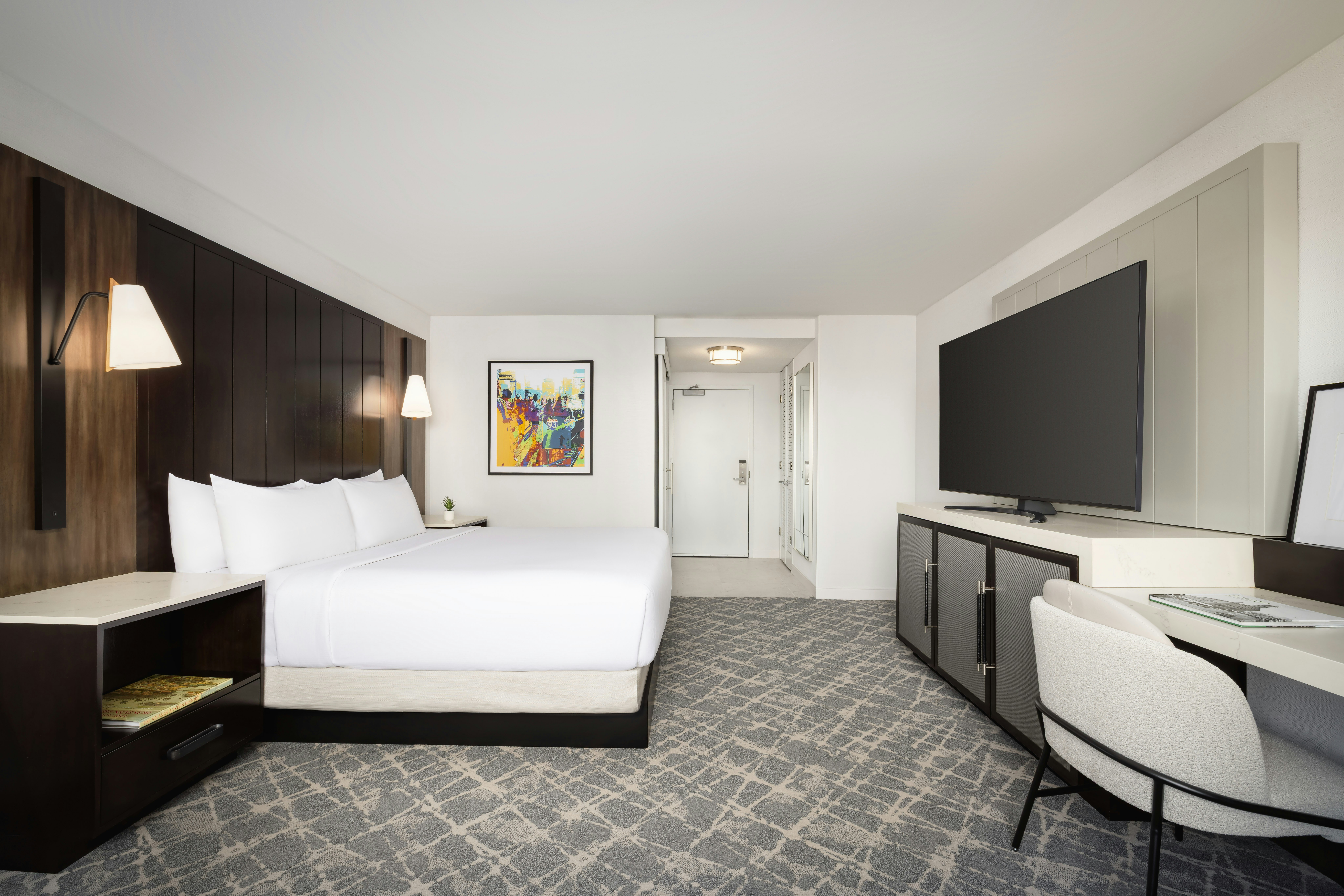 ROOM, KING BED