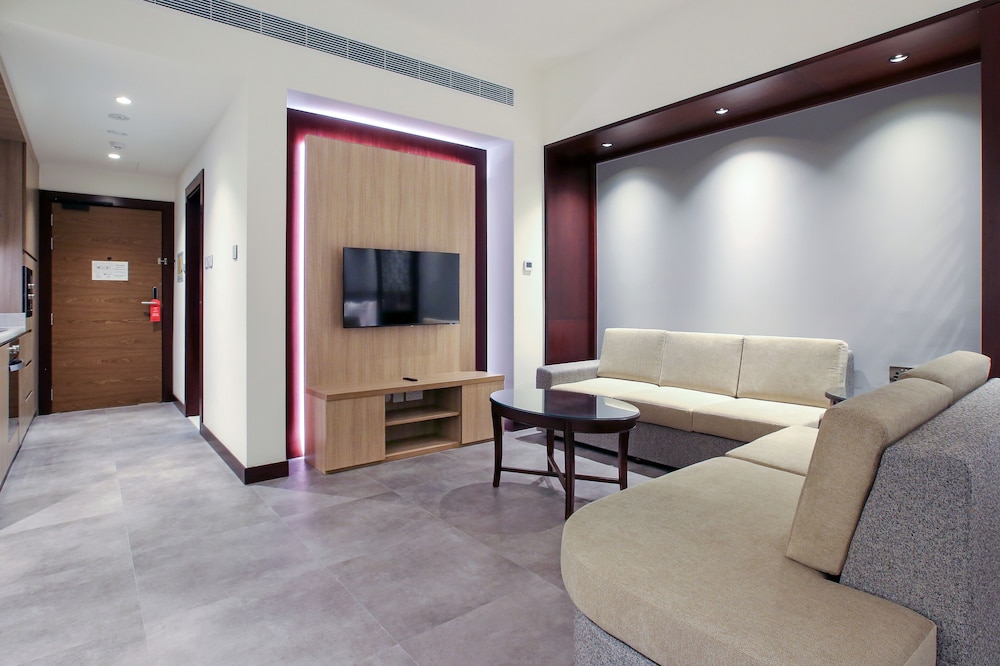 Sitara Hotel Apartment L.L.C 33/51