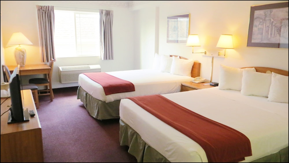 Peppermill Empress Inn 16/65