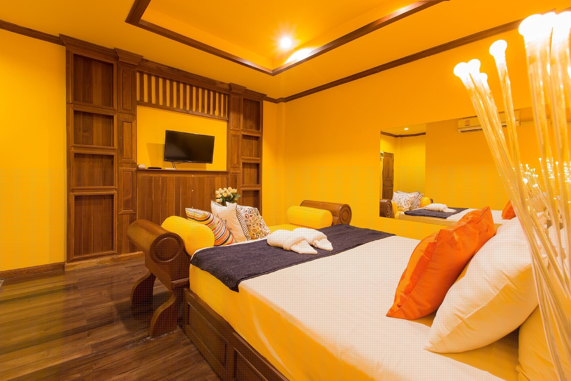 SUPERIOR, DOUBLE BED