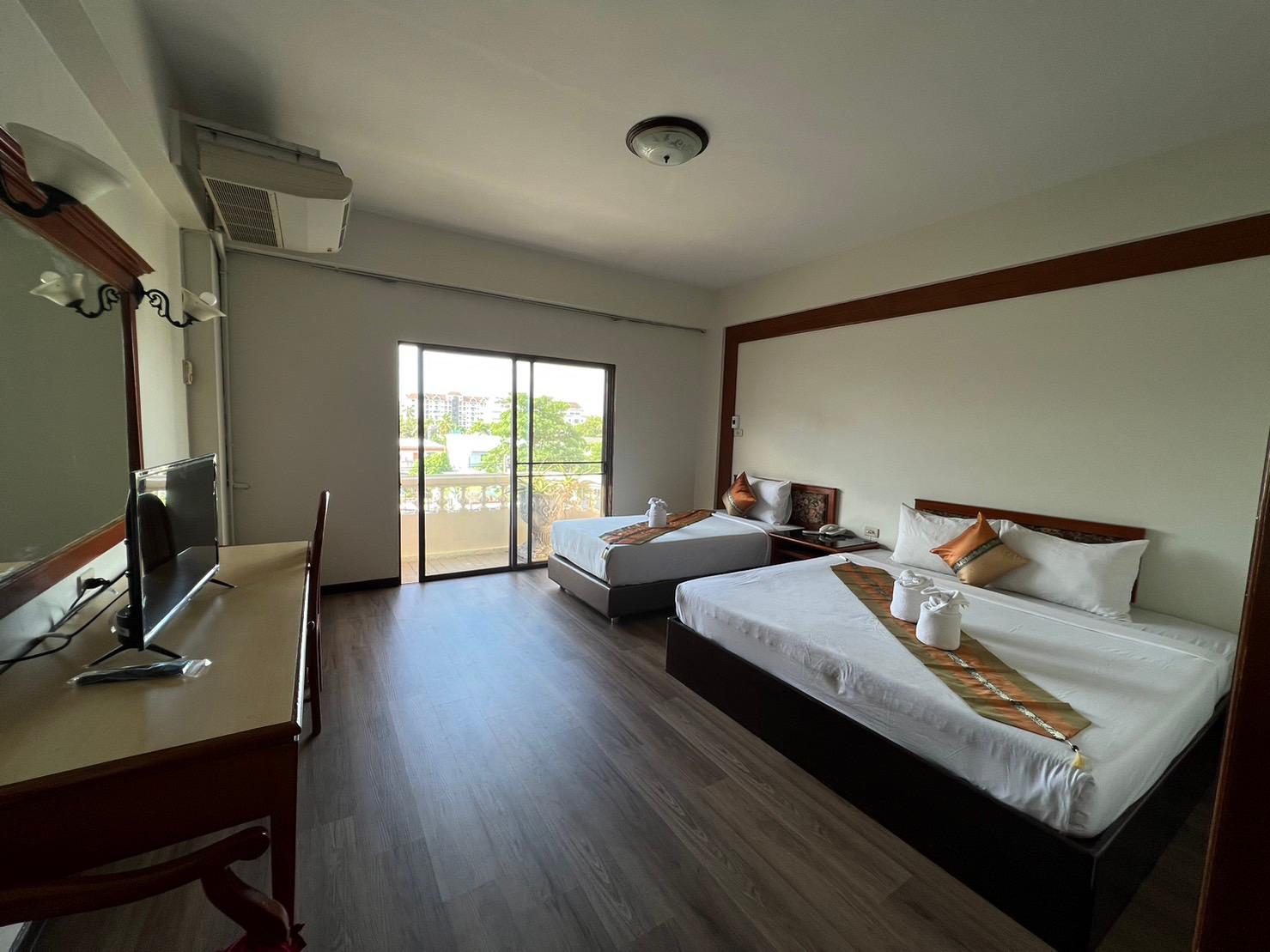 Chao Phya Grand Hotel 21/64