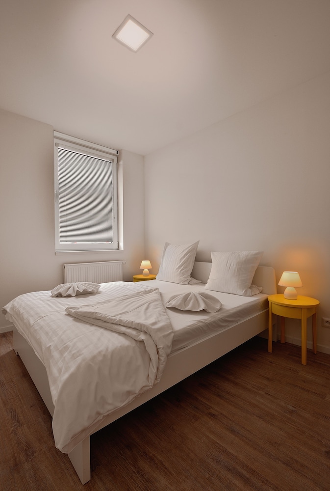 Apollis Business & Budget By Ambiente 14/40